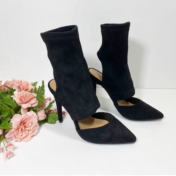 ANNE MICHELLE Dedicate Black Suede Pointed
Toe Stiletto Heel Bootie - Picture 2 of 9